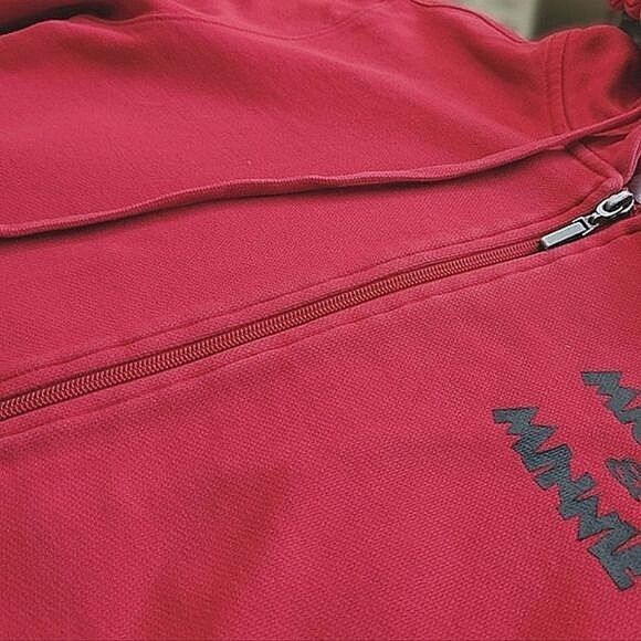 Vtg Y2K red Mickey & Minnie Coney Island official Disney zip up hoodie - Picture 14 of 16